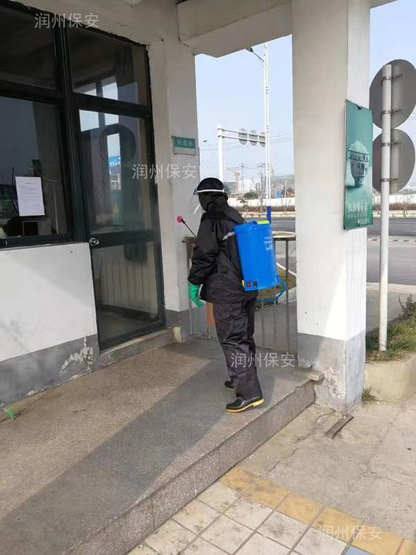 “潤州保安”助力醫(yī)院 抗擊疫情保駕護(hù)航