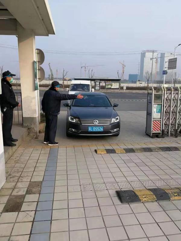“潤州保安”助力醫(yī)院 抗擊疫情保駕護(hù)航