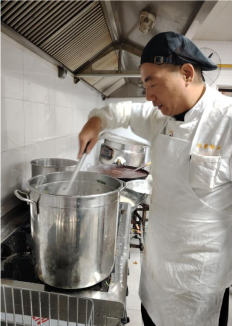 溫暖傳情  臘八送暖