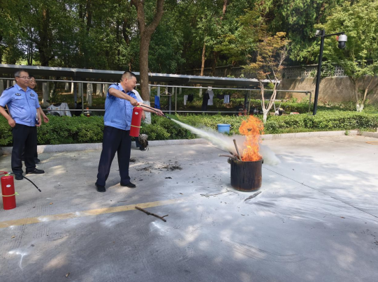 鎮(zhèn)江市公安局組織開展消防安全培訓活動